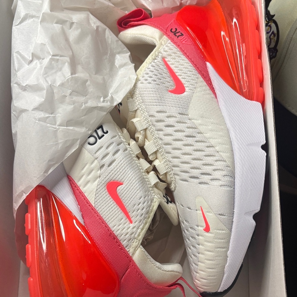 Nike Air Max 270 Cream & Neon Pink/Red Sport Sneakers
